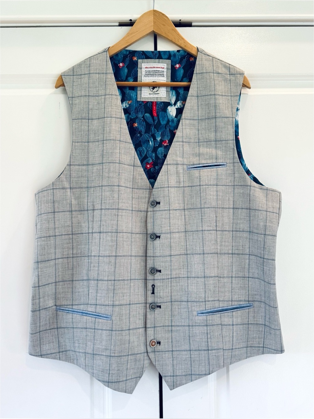 A Fish Named Fred Waistcoat Vest Gray Windowpane Plaid Luxury Italy Size 44